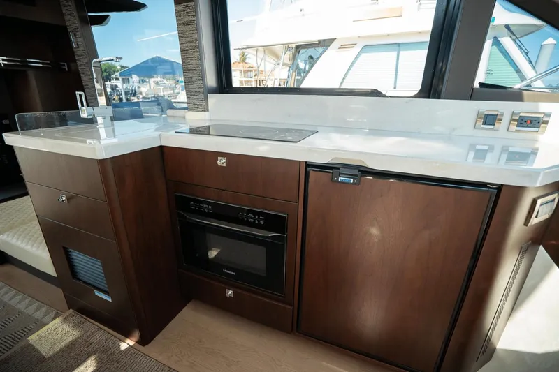 Tin Lizzie Yacht Photos Pics 