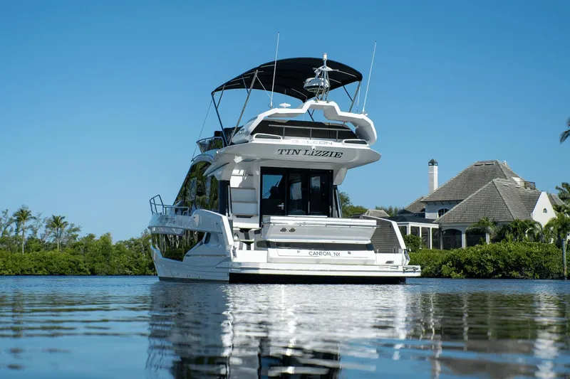 Tin Lizzie Yacht Photos Pics 