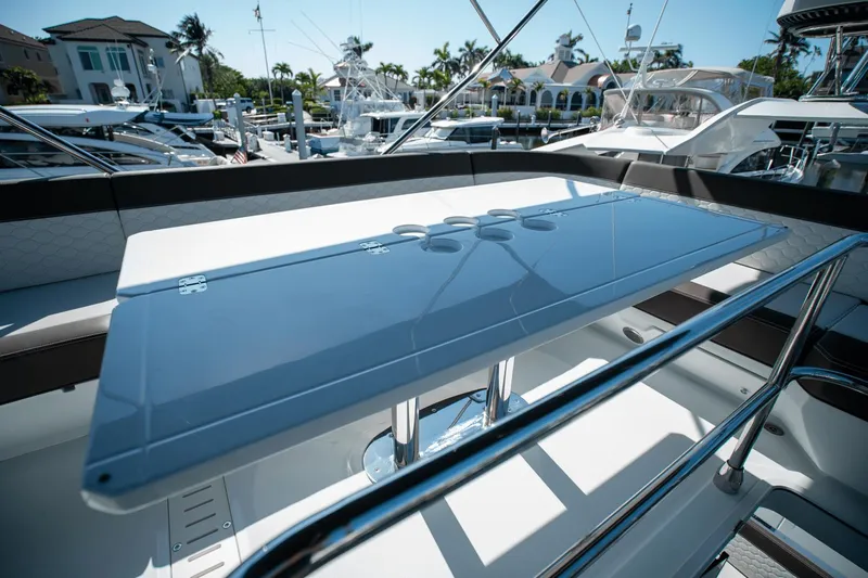 Tin Lizzie Yacht Photos Pics 