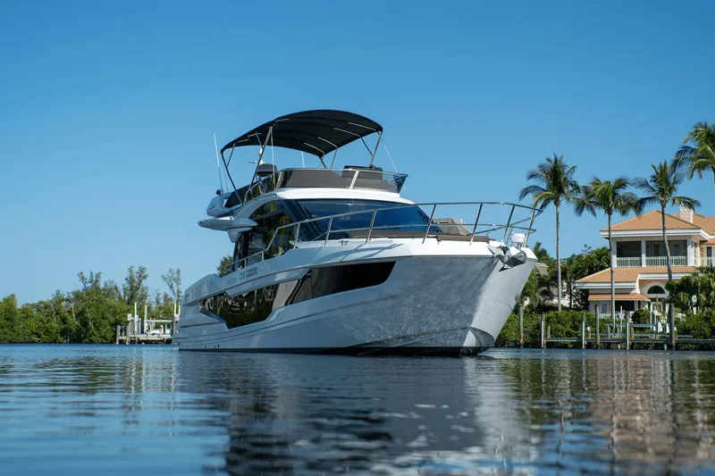 Tin Lizzie Yacht Photos Pics 