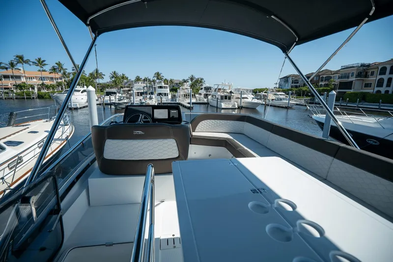 Tin Lizzie Yacht Photos Pics 