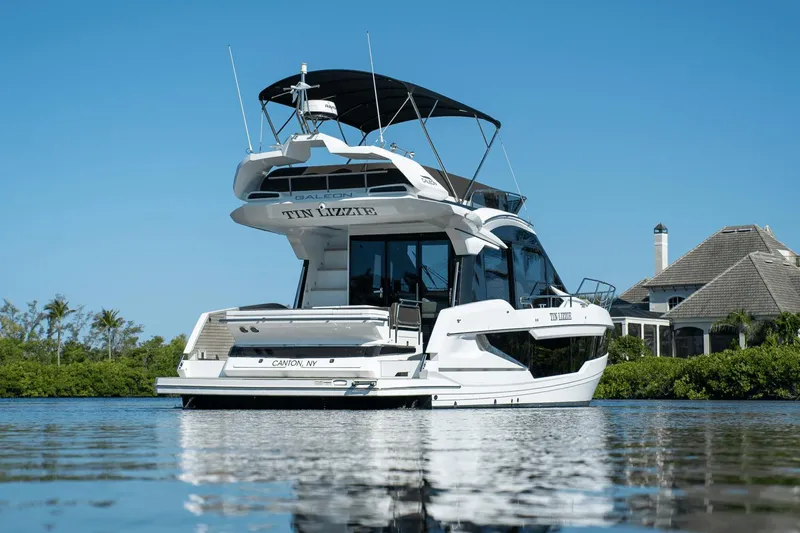 Tin Lizzie Yacht Photos Pics 