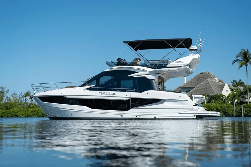 Tin Lizzie Yacht Photos Pics 