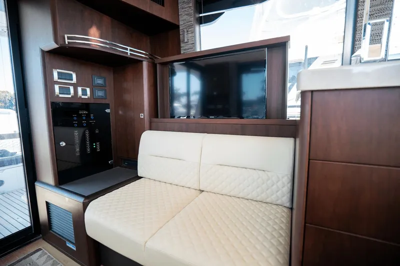 Tin Lizzie Yacht Photos Pics 