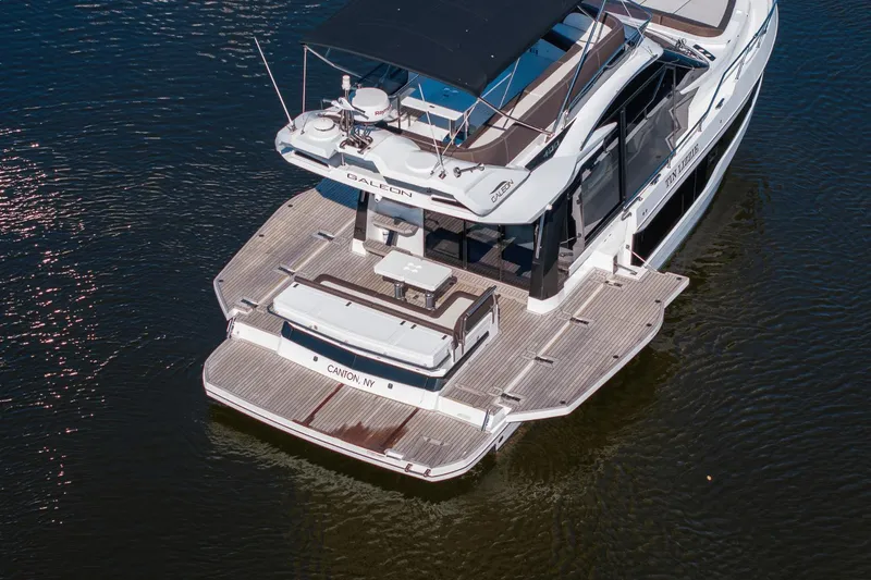 Tin Lizzie Yacht Photos Pics 