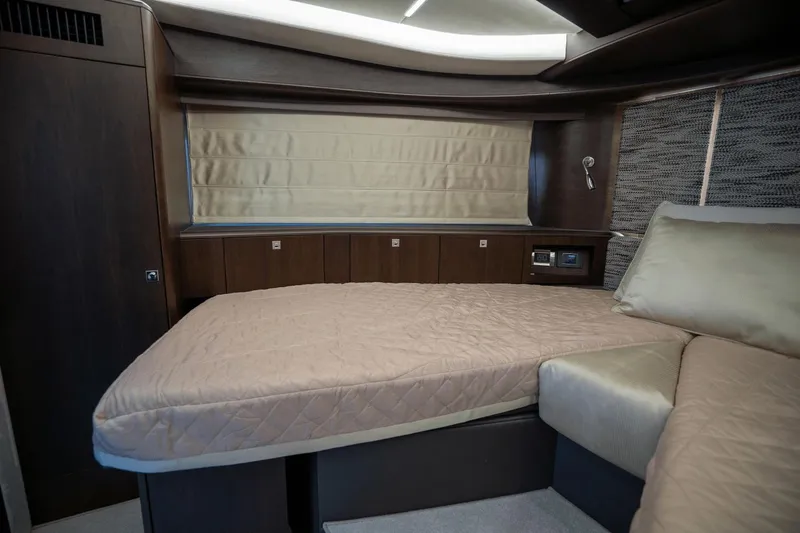 Tin Lizzie Yacht Photos Pics 