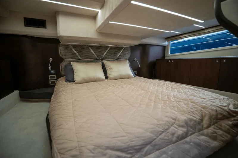 Tin Lizzie Yacht Photos Pics 