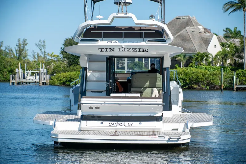 Tin Lizzie Yacht Photos Pics 