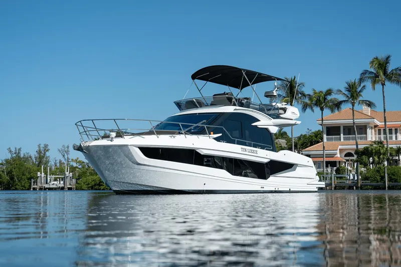 Tin Lizzie Yacht Photos Pics 