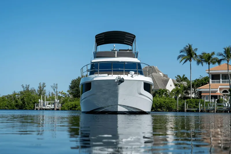 Tin Lizzie Yacht Photos Pics 