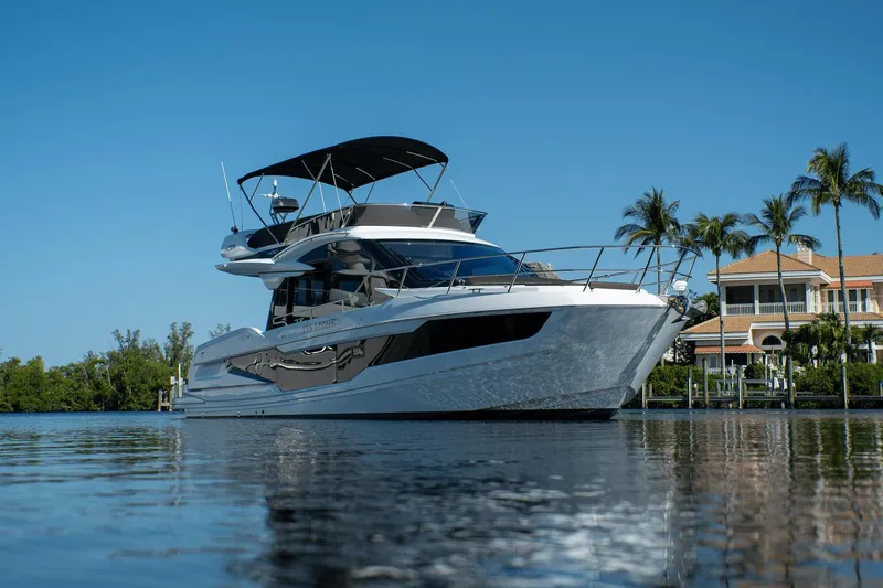 Tin Lizzie Yacht Photos Pics 