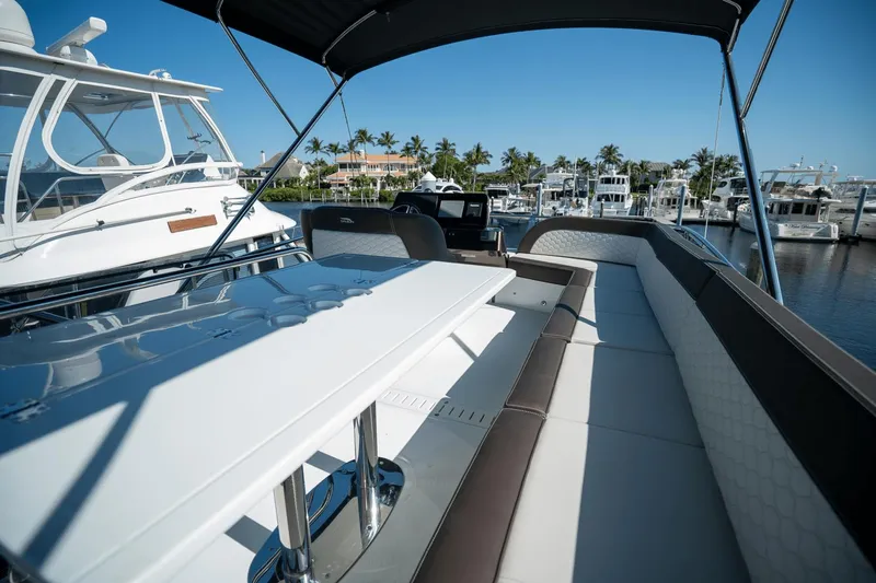 Tin Lizzie Yacht Photos Pics 