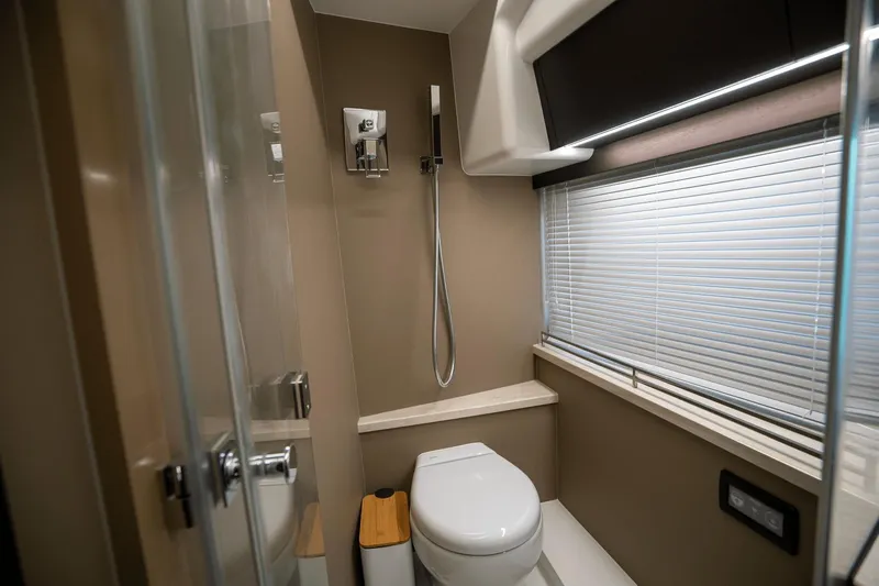 Tin Lizzie Yacht Photos Pics 