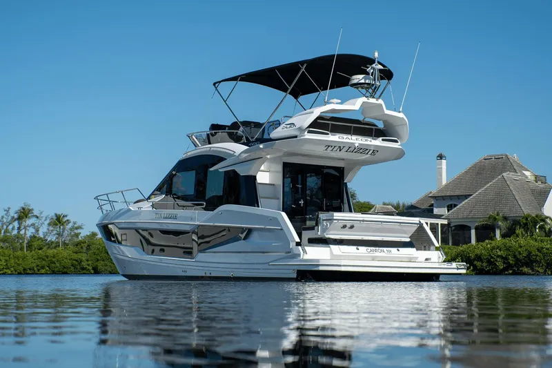 Tin Lizzie Yacht Photos Pics 