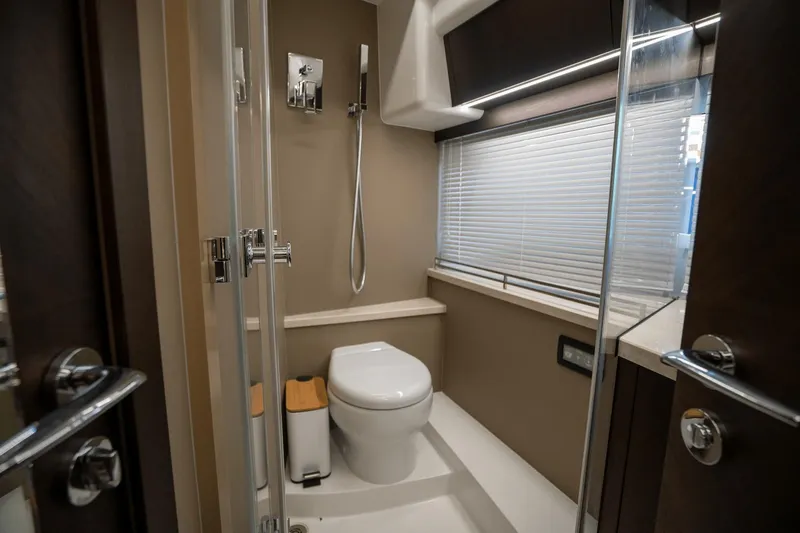 Tin Lizzie Yacht Photos Pics 