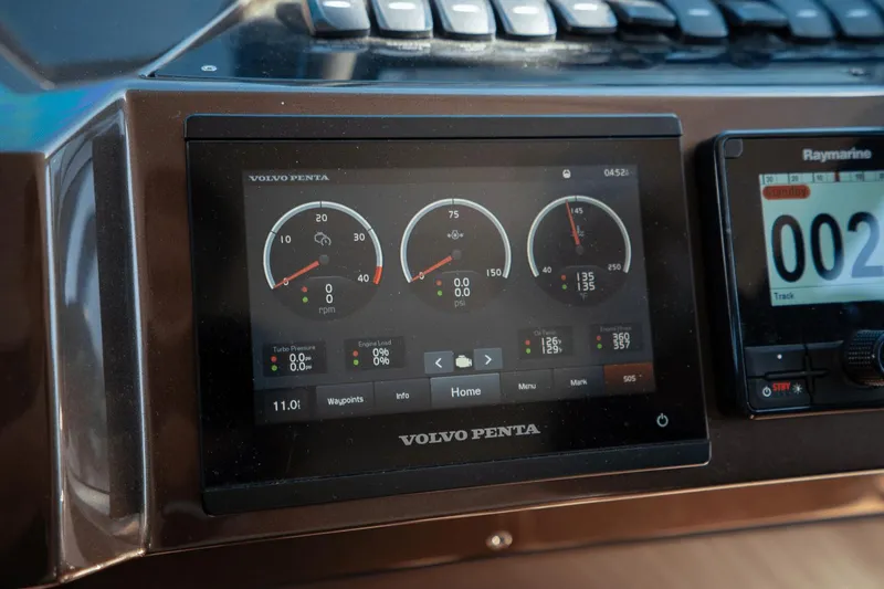 Tin Lizzie Yacht Photos Pics 