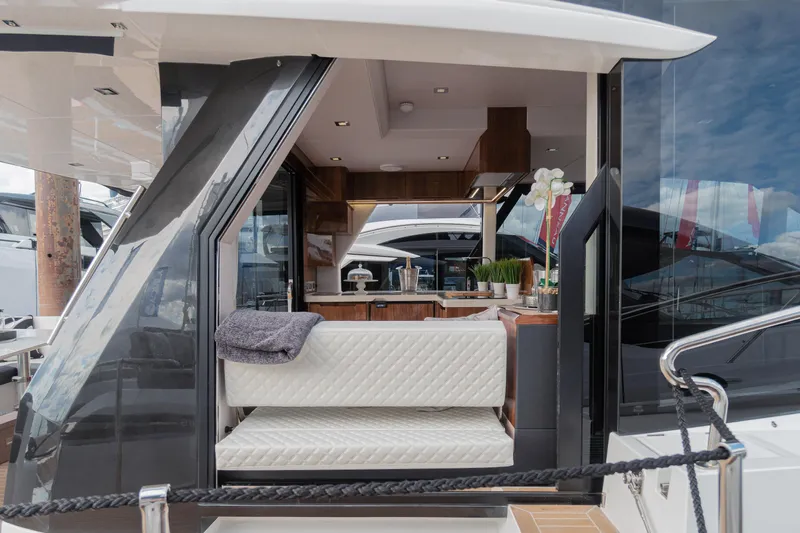 Allouise Yacht Photos Pics 