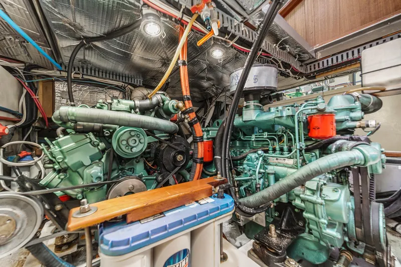 Aesclepius Yacht Photos Pics Engine room