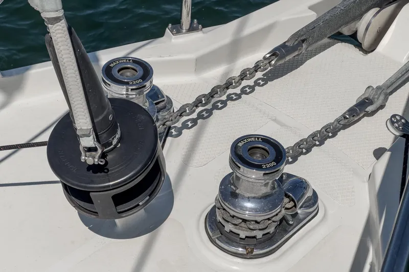 Aesclepius Yacht Photos Pics Foredeck