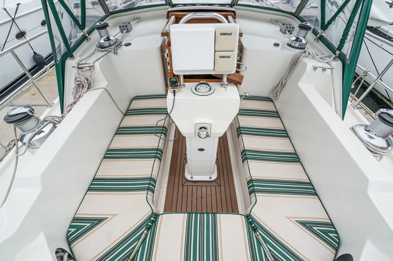 Aesclepius Yacht Photos Pics Cockpit