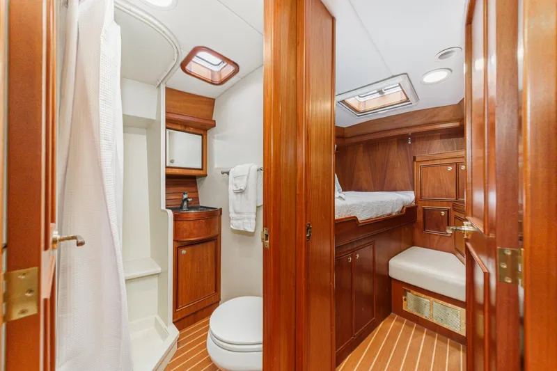 Aesclepius Yacht Photos Pics Forward companionway