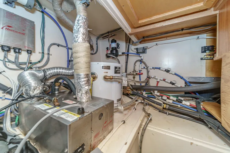 Aesclepius Yacht Photos Pics Engine room