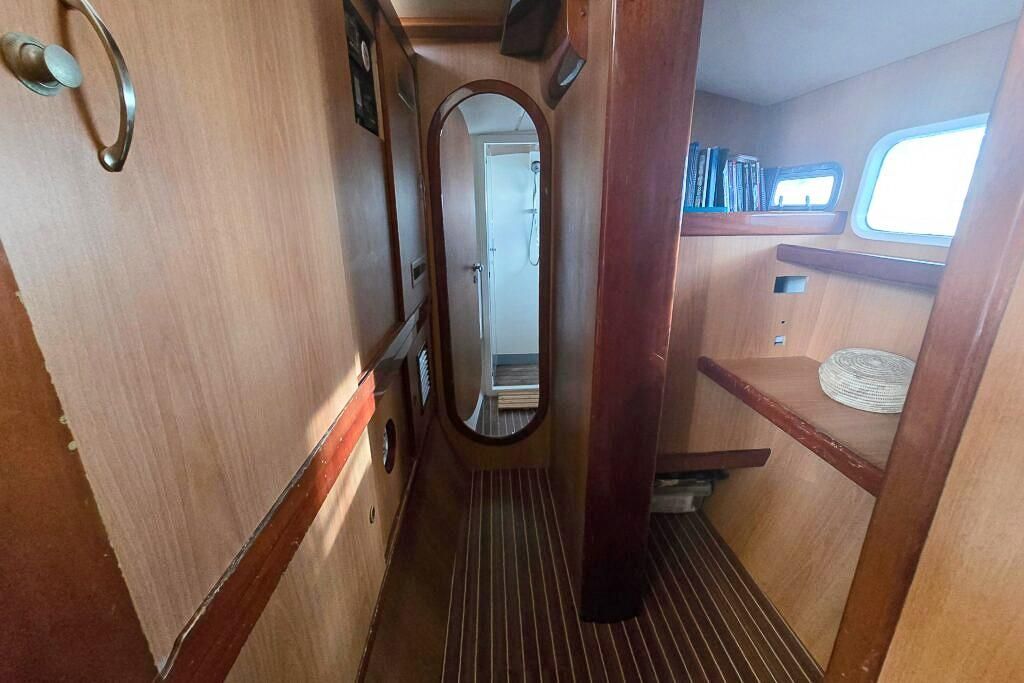 2006 Dolphin 46 
