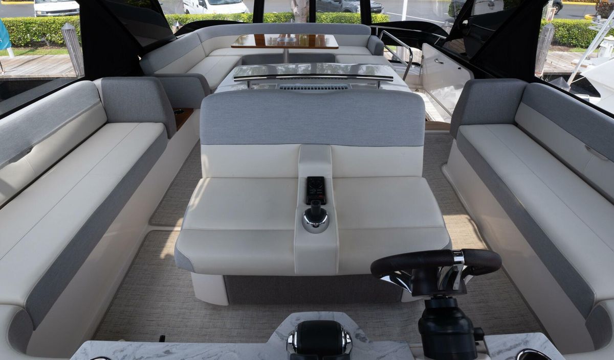 2017 Tiara Yachts 53 