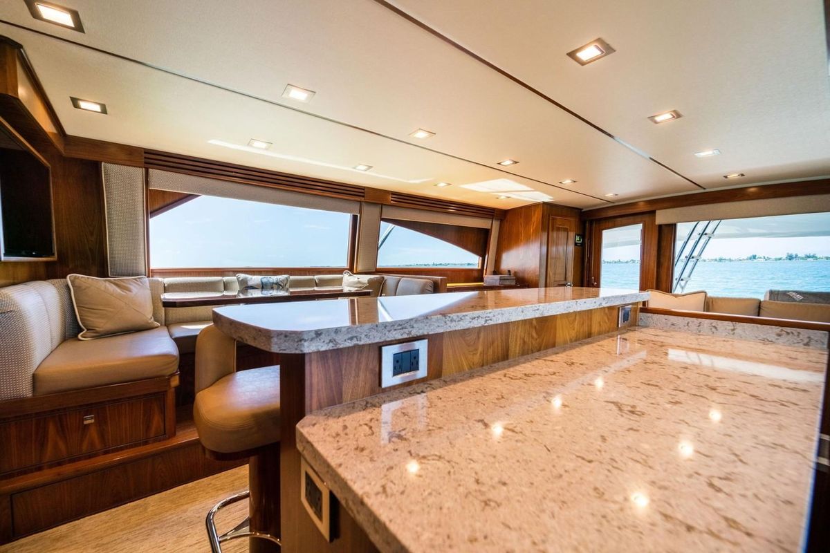 2018 Viking 72 