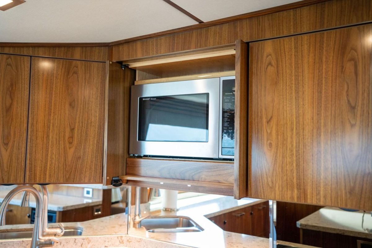 2018 Viking 72 
