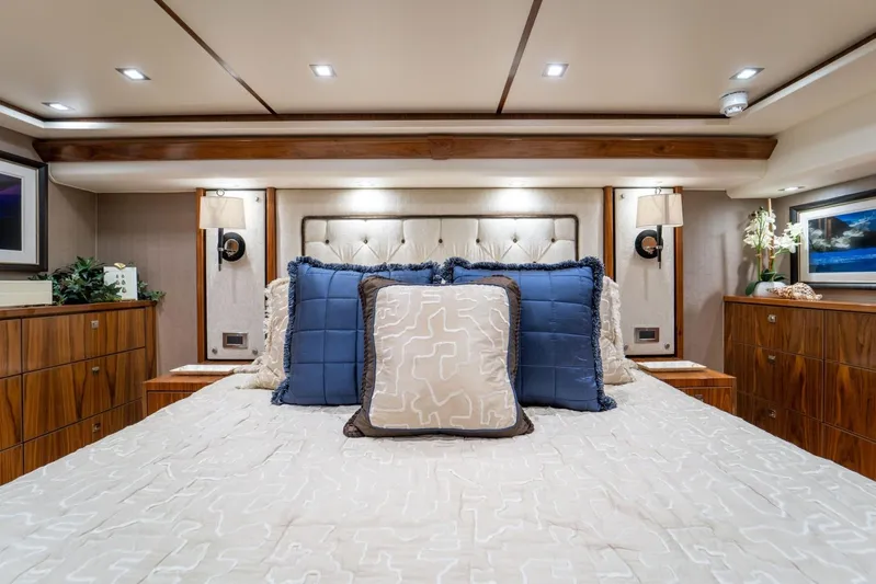 Wrapped Up Yacht Photos Pics 72 Viking