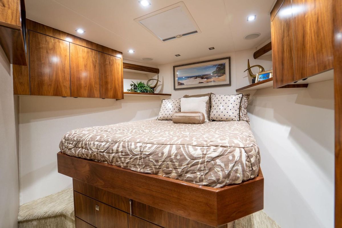2018 Viking 72 
