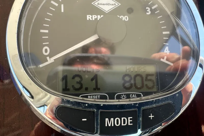  Yacht Photos Pics Close-up of a 2009 Meridian 441 Sedan gauge showing 13.1 volts and 805 hours.
