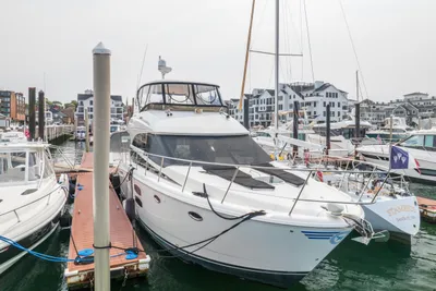 2009 Meridian 441 Sedan