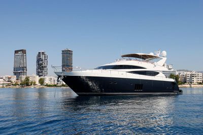 Yacht