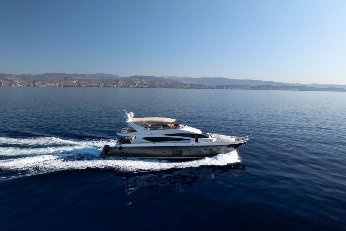 2010 Princess 85 