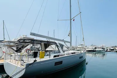 Beneteau Oceanis Yacht 54