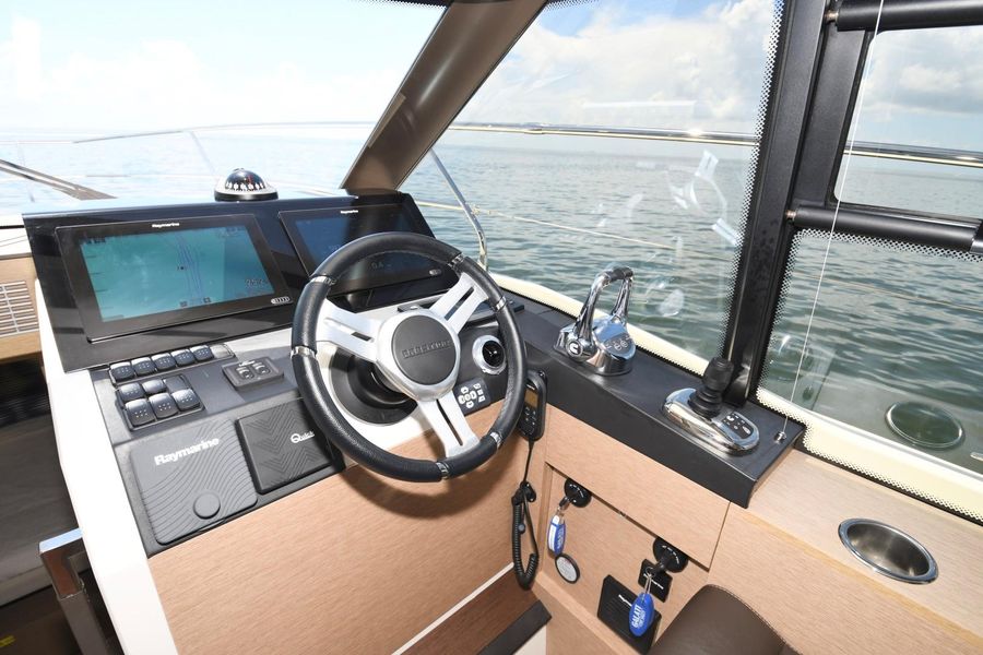 2020 Prestige 420 Flybridge
