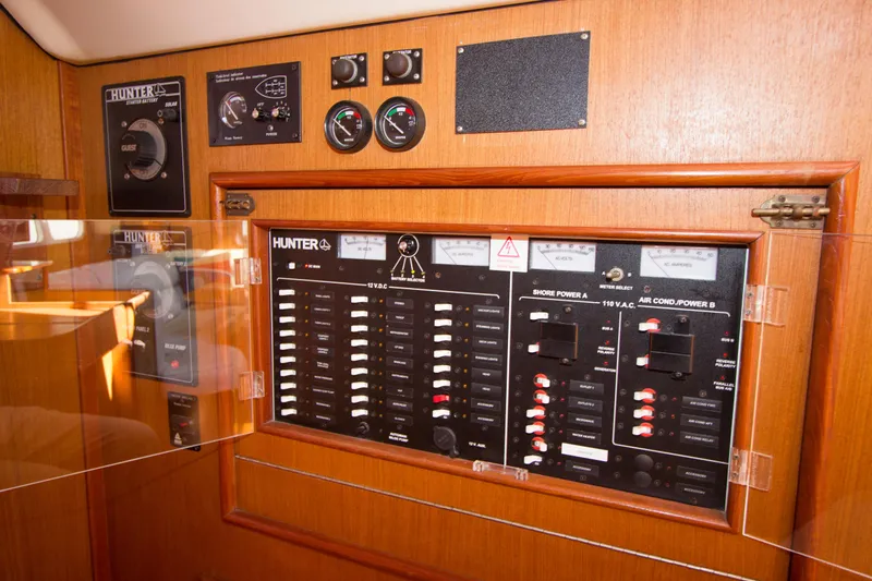 Sandpiper Yacht Photos Pics 