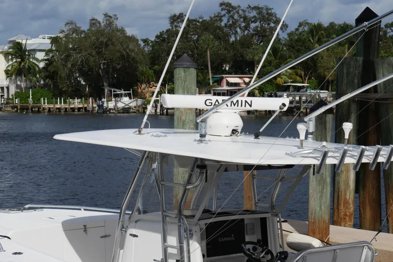 Finale Yacht Photos Pics 2004 Venture - Hard top