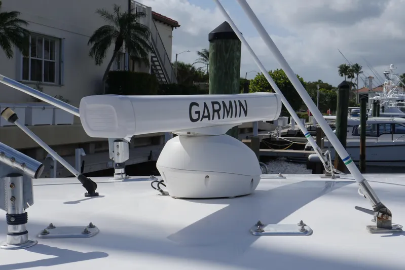 Finale Yacht Photos Pics 2004 Venture - Garmin