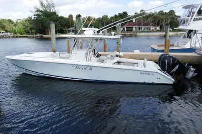 Venture 34 Cuddy