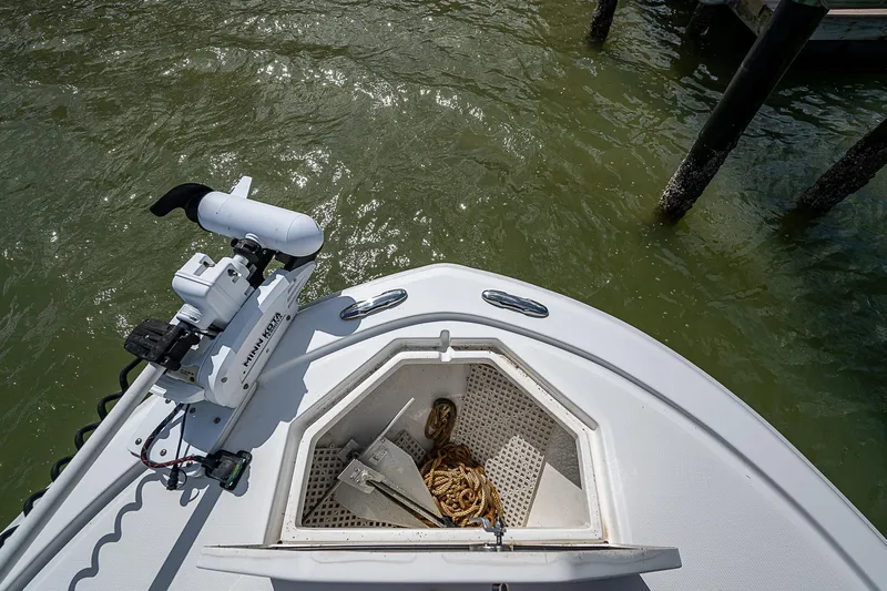 Yacht Photos Pics Canyon Bay 28h boat bow with anchor storage, 2022 model.