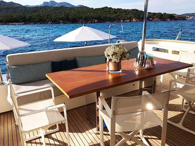 Yacht