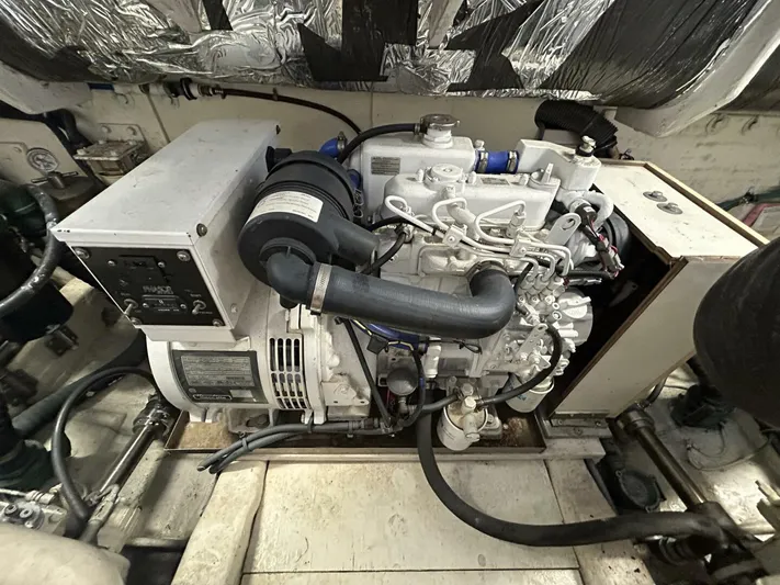 Native Dancer Yacht Photos Pics 