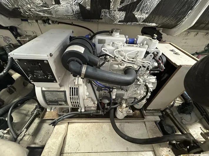 Native Dancer Yacht Photos Pics 