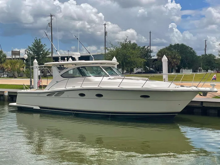 Native Dancer Yacht Photos Pics 