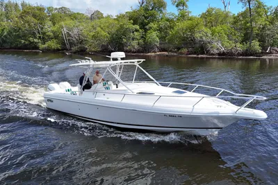 2004 Intrepid 348 WA