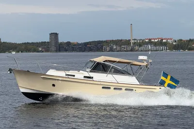 Legacy 34 Express