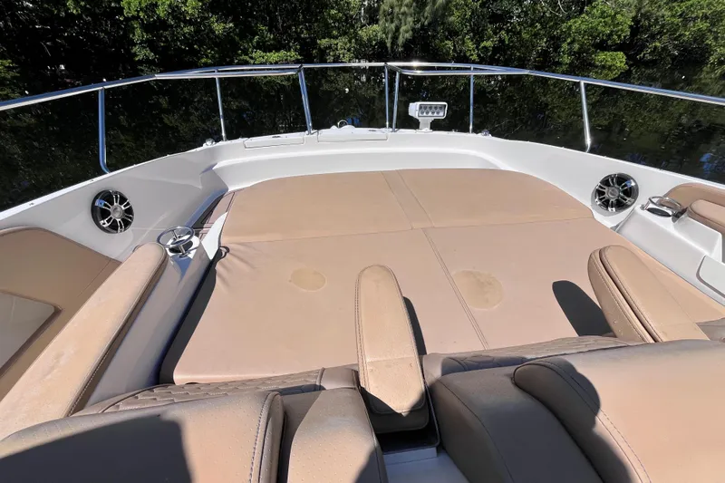 Blu Yacht Photos Pics 2020 Sea Ray Sundancer 320 Outboard boat with spacious sunbathing deck and luxurious seating.
